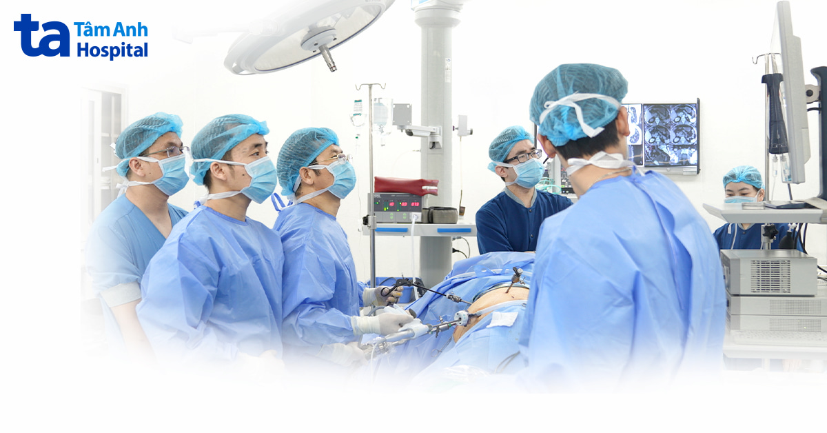 Tăng huyết áp và viêm cơ tim do u tủy tuyến thượng thận