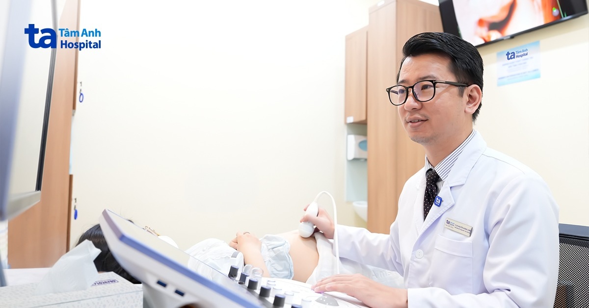 Thai phụ nhiễm trùng bàn chân kèm đa bệnh lý phức tạp