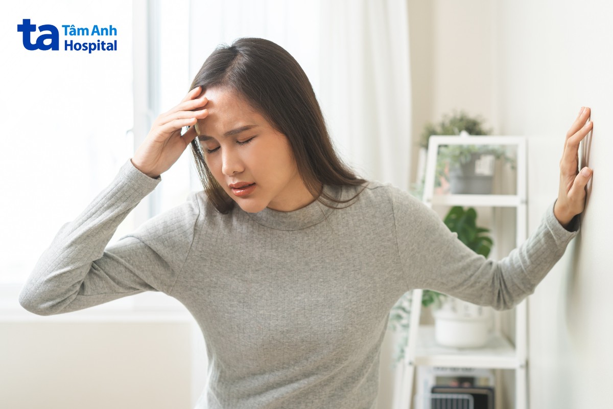 thoái hóa đốt sống cổ có bị chóng mặt không