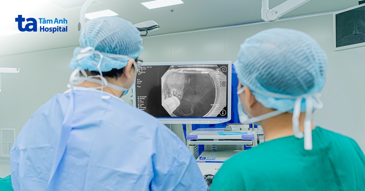 Thoát cảnh nuốt nghẹn 25 năm nhờ cắt cơ thực quản