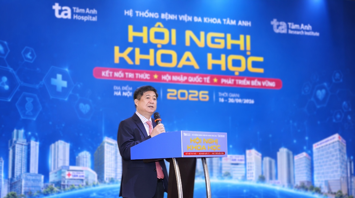 ths.bs đinh anh tuấn phát biểu tại hội nghị khoa học quốc tế
