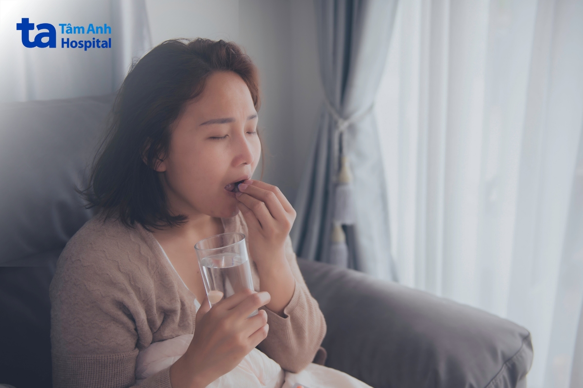 đi ngoài ra nước và bọt