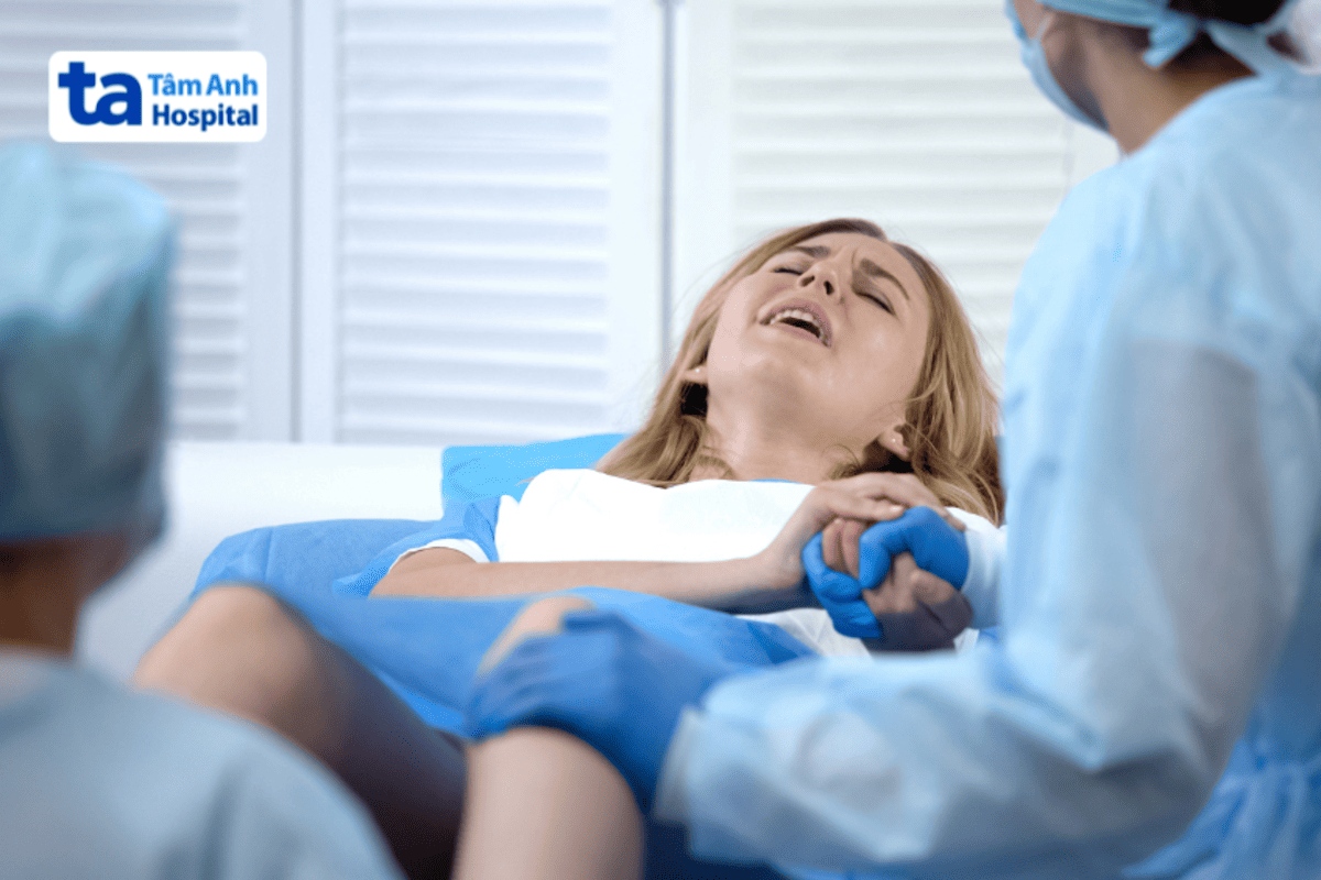 Tổn Thương Từ Quá Trình Sinh Nở Gây Tiêu Chảy