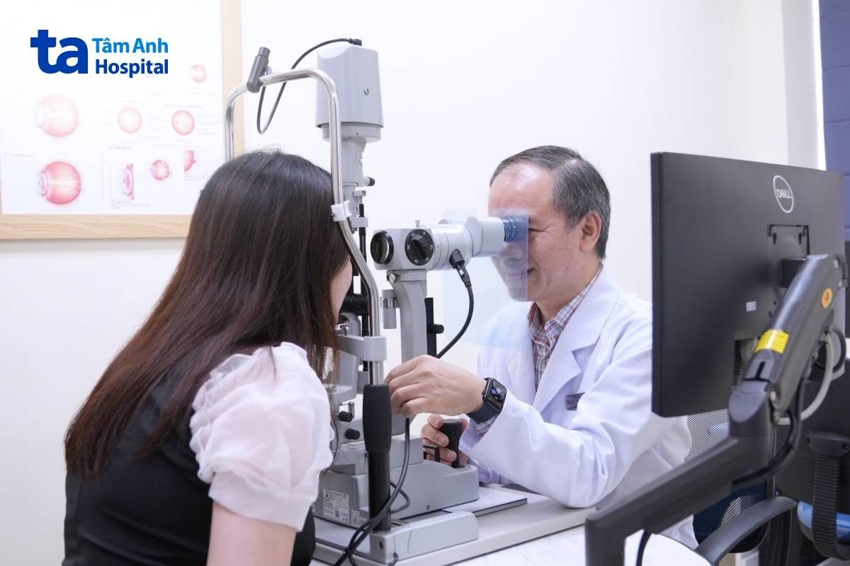 u nhú kết mạc mắt