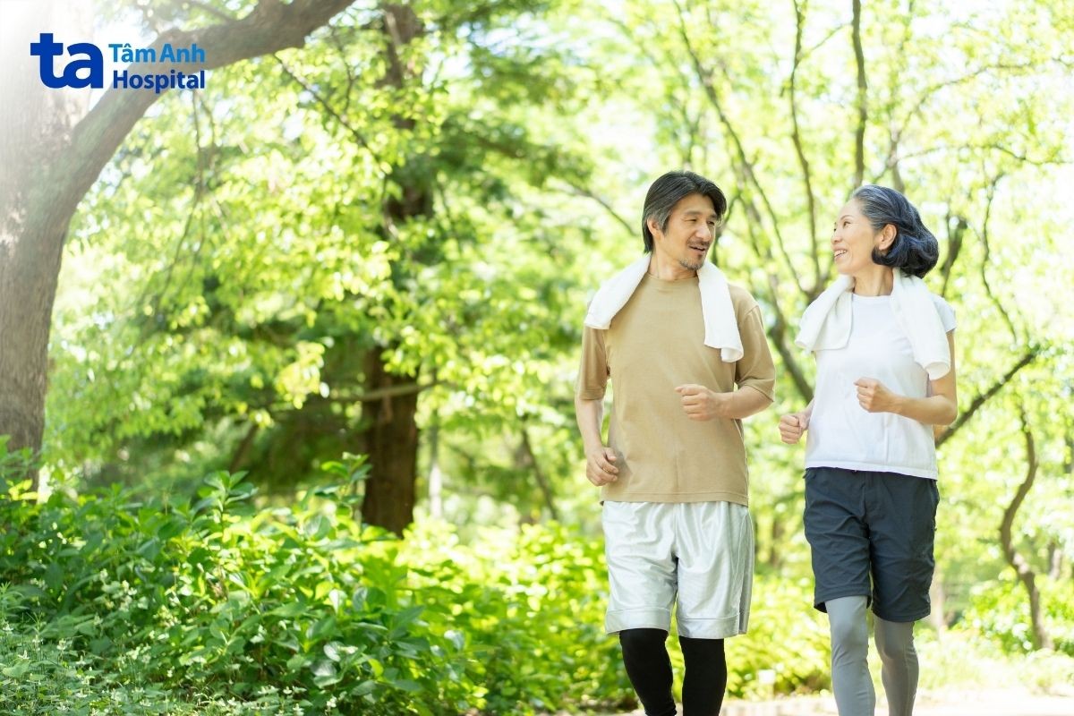 ưu tiên các bài vận động nhẹ nhàng