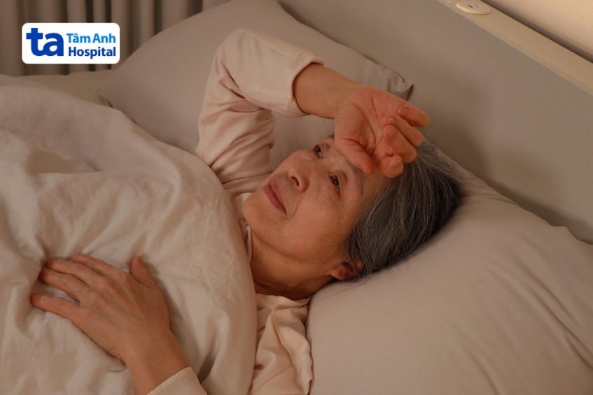 viêm khớp dạng thấp gây tối loạn giấc ngủ