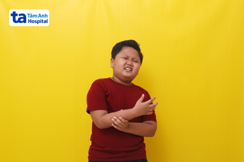viêm khớp dạng thấp nguy hiểm ở trẻ em