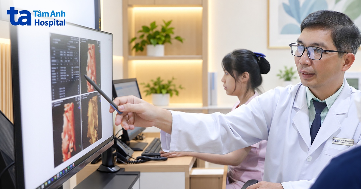 50 tuổi đi khám mãn kinh phát hiện có thai