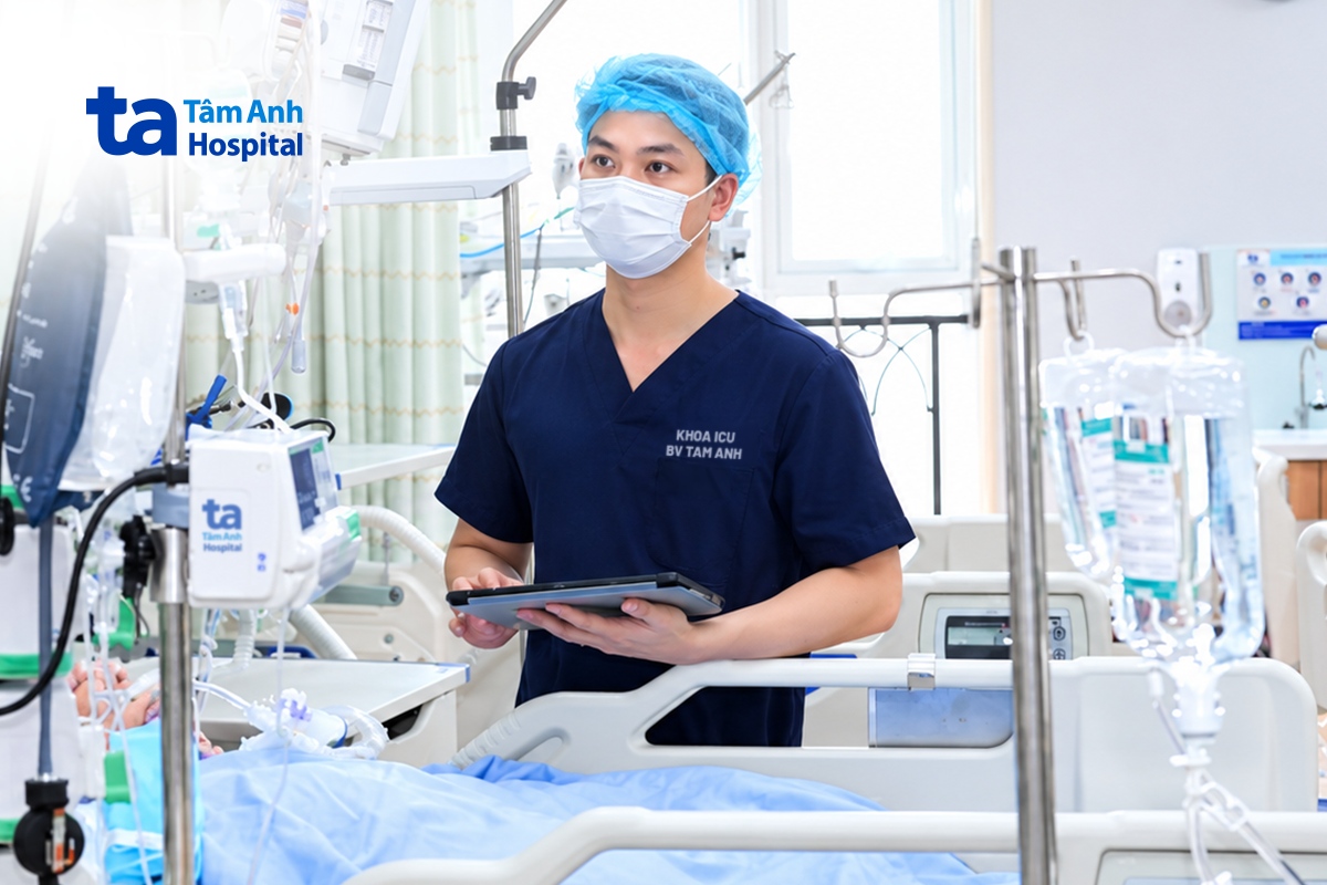 bà thoa được chăm sóc đặc biệt tại khoa hồi sức tích cực