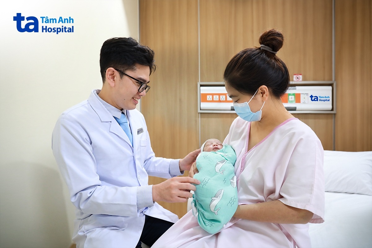 bác sĩ chúc mừng chị phương đón con trai thứ 5