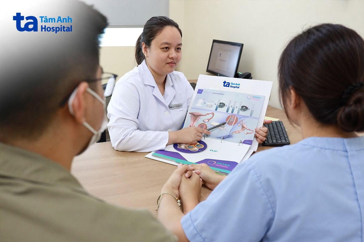 bác sĩ ngân tư vấn nguy cơ di truyền gen alpha-thalassemia