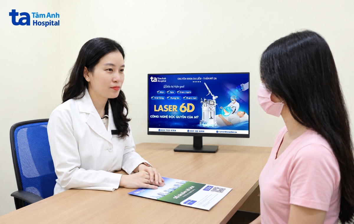 bác sĩ trang tư vấn hướng điều trị bệnh