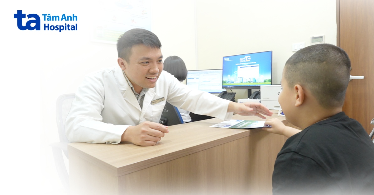 Bé trai 7 tuổi mắc cùng lúc nhiều hội chứng tâm lý, tâm thần
