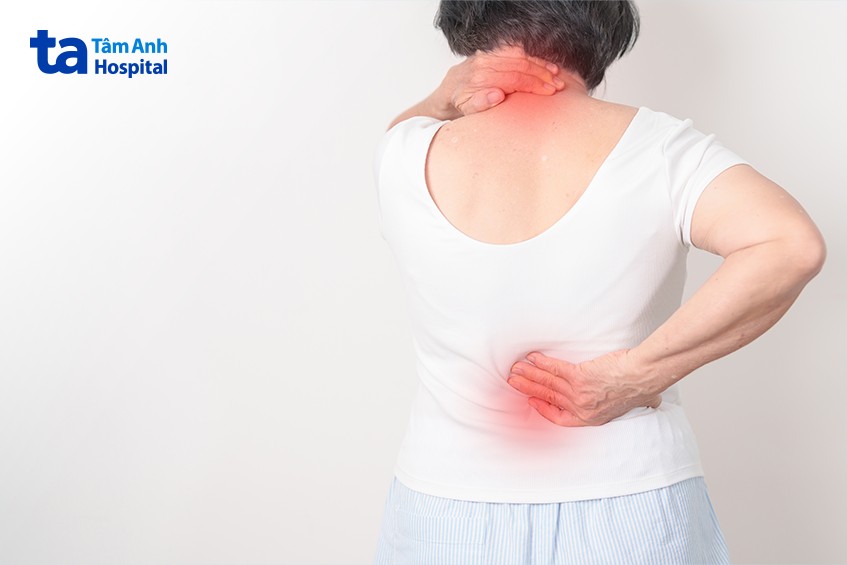 Bị Thoái Hóa Cột Sống Cần Đi Bộ Nhẹ Nhàng