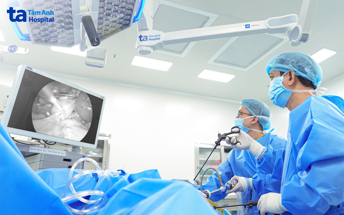 ca phẫu thuật nội soi được diễn ra tốt đẹp