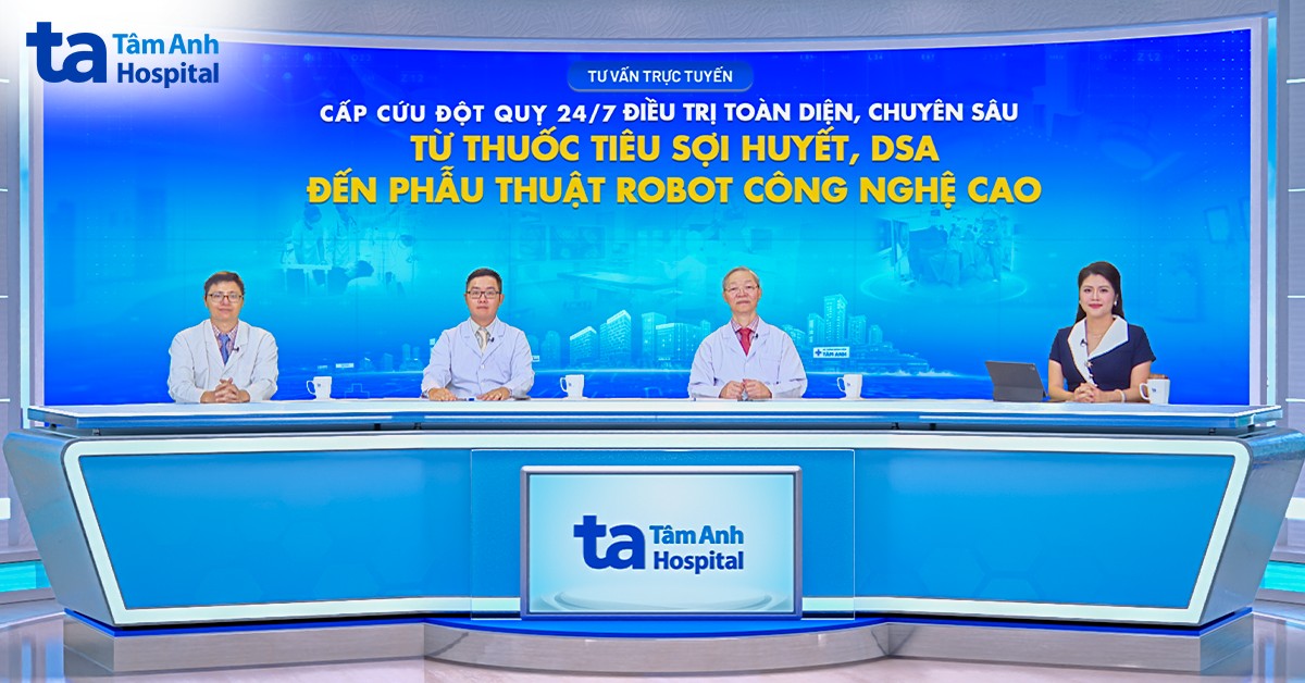 Các bác sĩ tham gia tư vấn tại buổi giao lưu trực tuyến ngày 25/9. Các bác sĩ tham gia tư vấn tại buổi giao lưu trực tuyến ngày 25/9