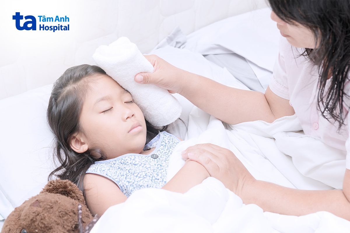 Đau nhức cơ, đau khớp và mệt mỏi toàn thân là những triệu chứng thường gặp ở người mắc sốt xuất huyết Dengue