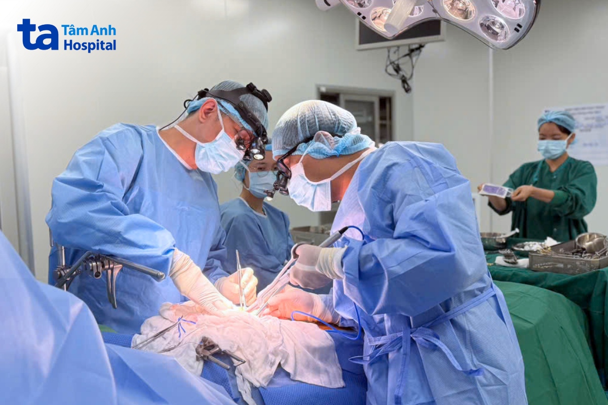 điều trị bóc tách động mạch cảnh