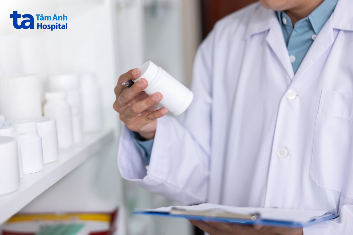 dùng thuốc cải thiện dây căng vùng nách