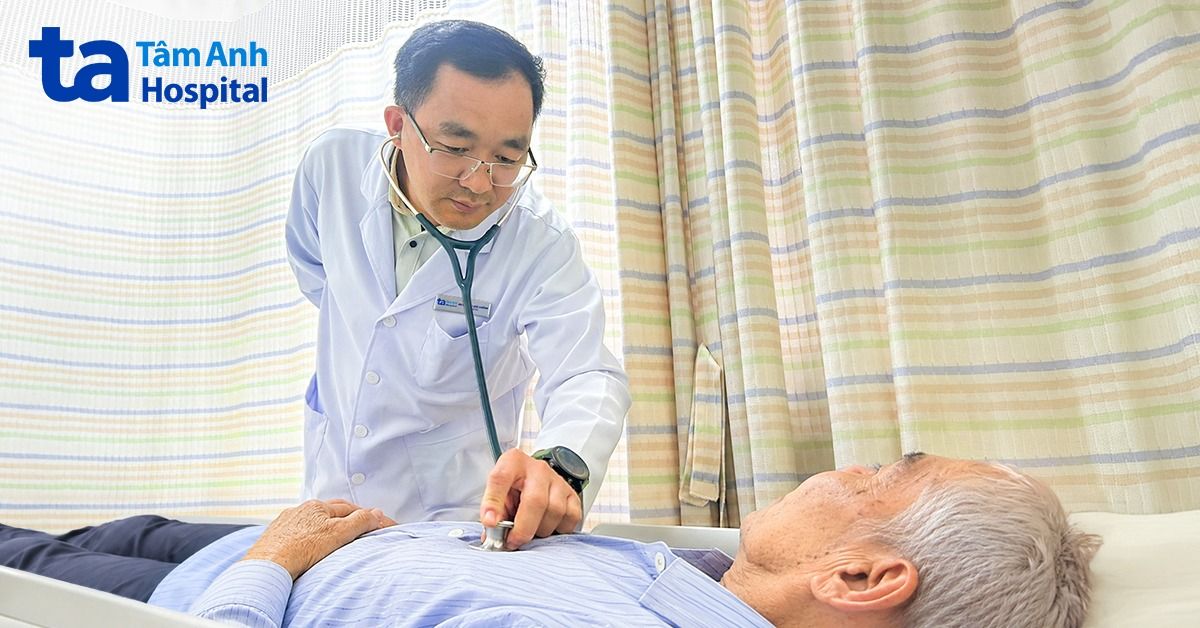Đường huyết tụt còn 1/13 ngưỡng an toàn, cụ ông nguy kịch
