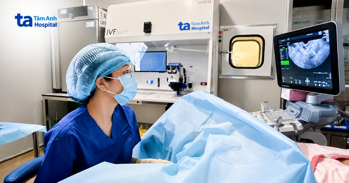 Gom trứng thụ tinh ống nghiệm ở tuổi 35