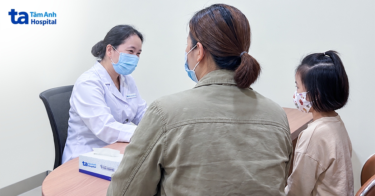 Hai mẹ con cùng mắc vảy nến