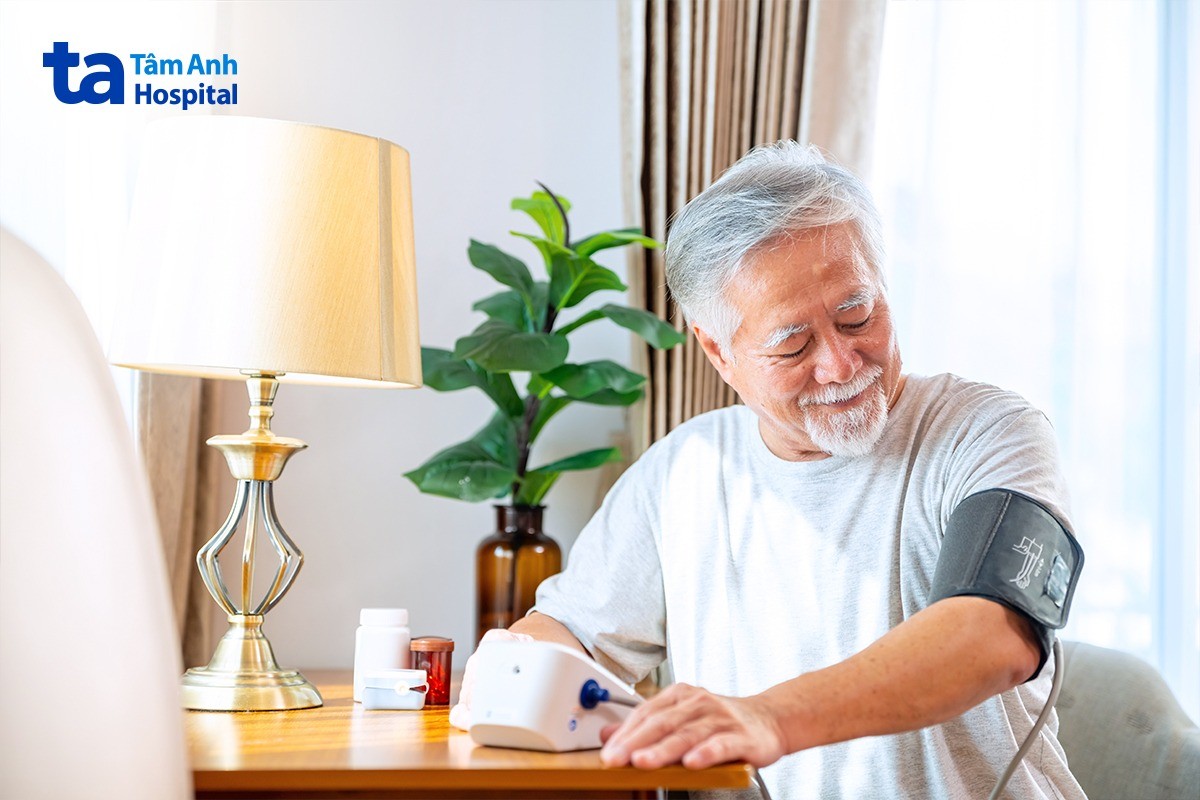 khám sức khỏe tổng quát cho người cao tuổi