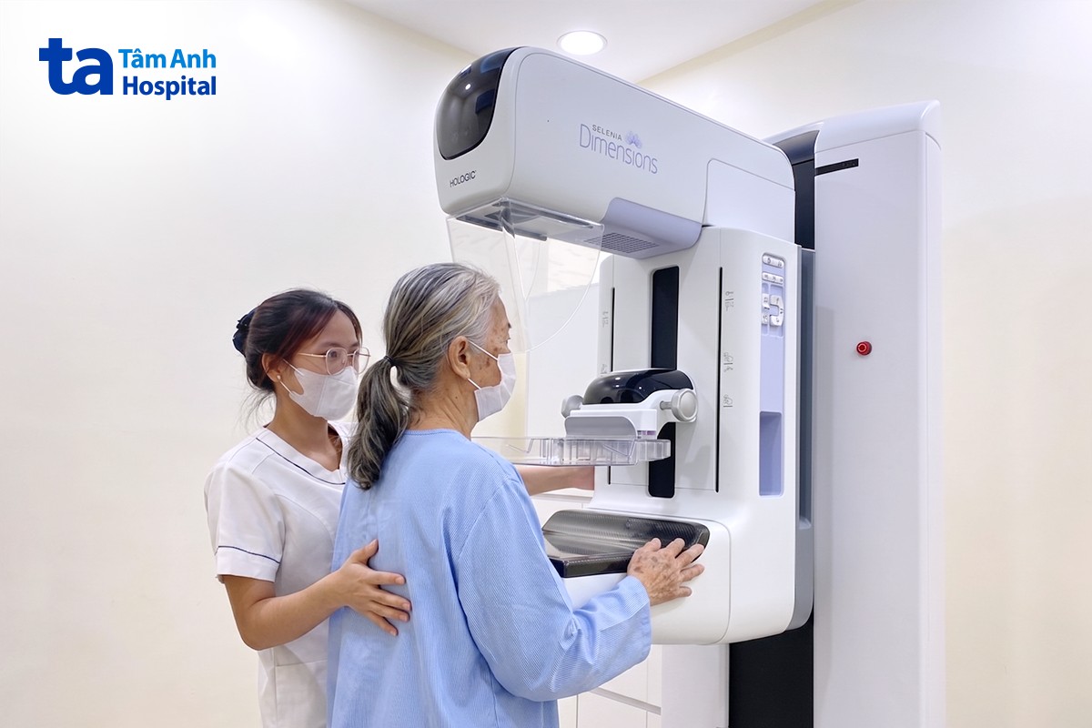 khám tổng quát cho người già