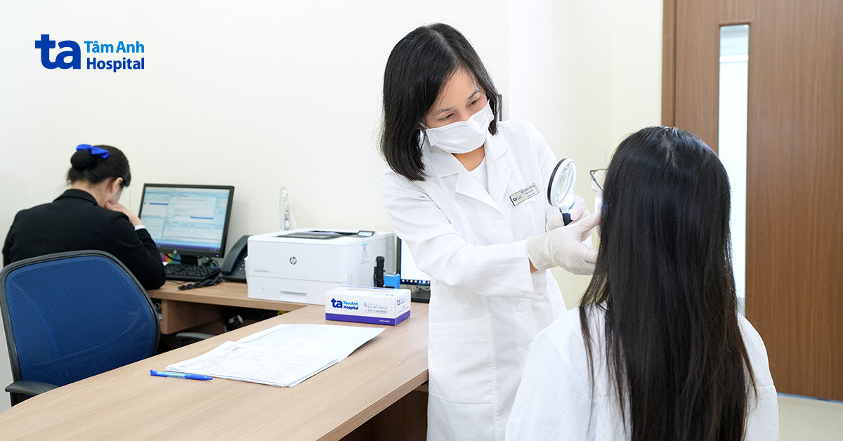 Mất lông mày vì bệnh lý
