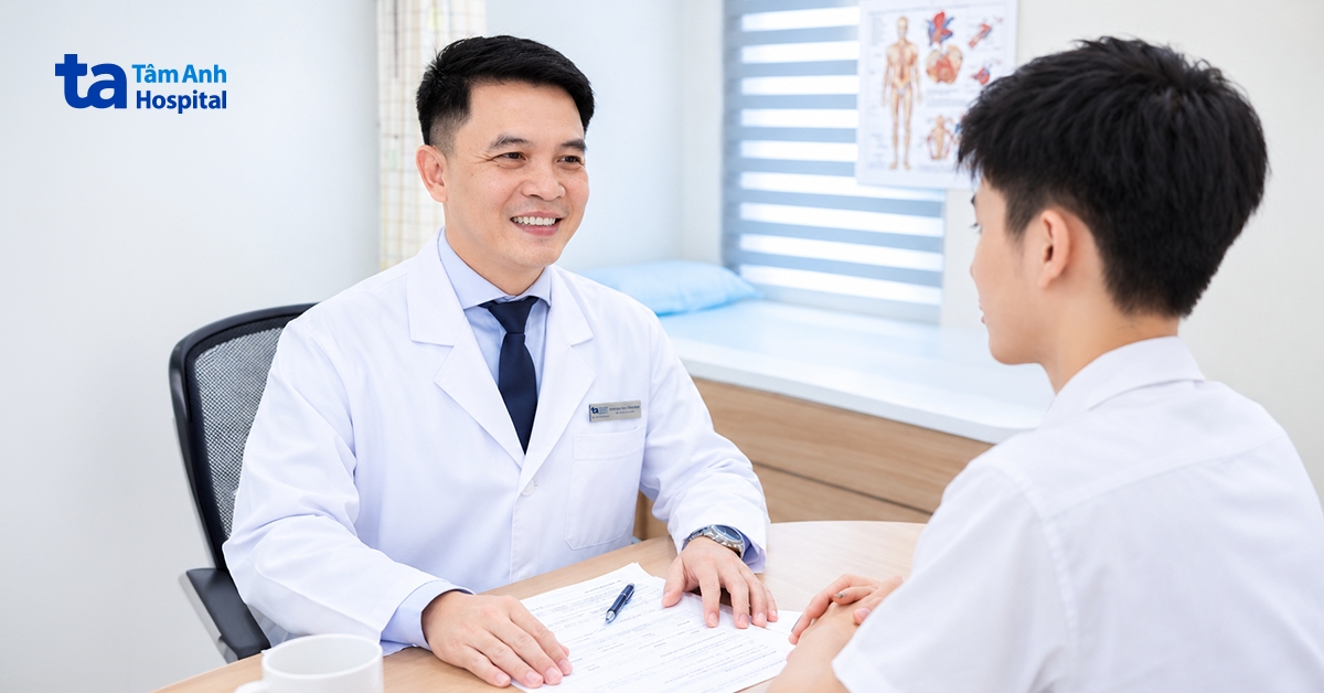 Nam sinh loét thực quản do uống gần hai lít nước ngọt mỗi ngày