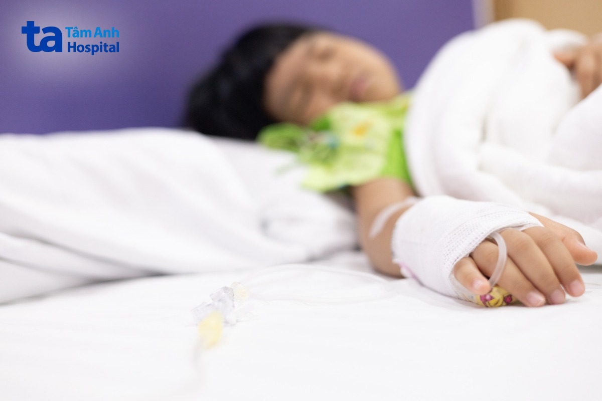 Nhập Viện Điều Trị Sốt Xuất Huyết