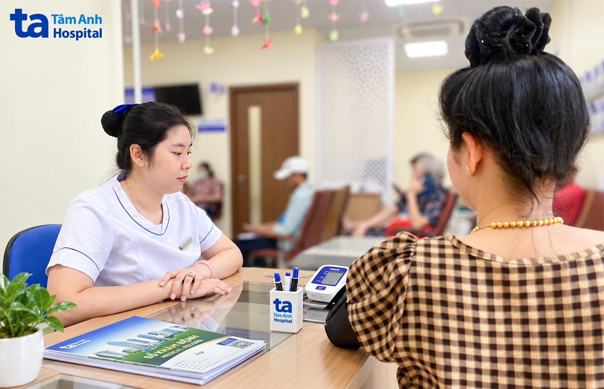 tại lan tái khám vào tháng 10