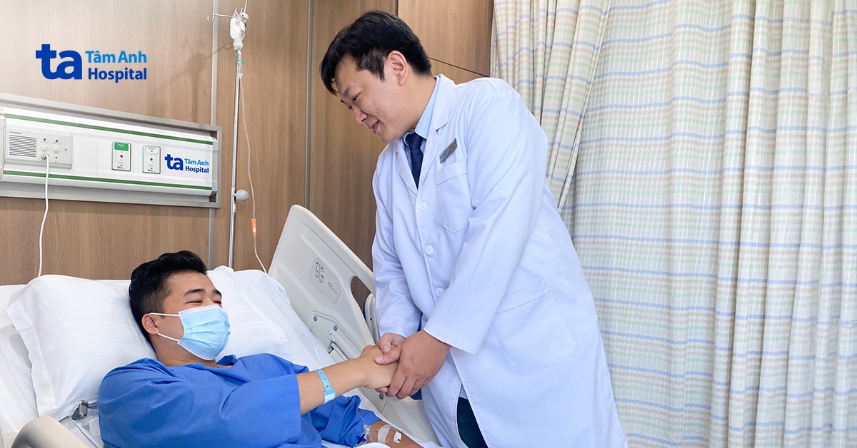 Tán sỏi niệu quản cho người đàn ông khuyết chân