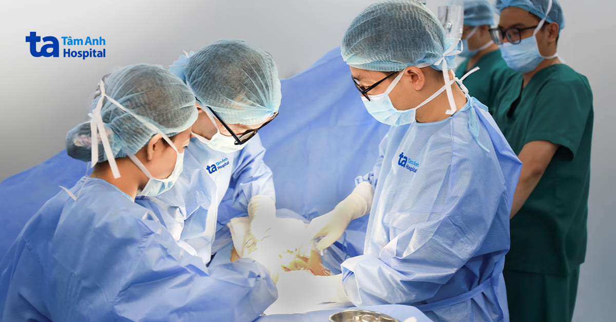 Thai phụ mắc cúm, con suy hô hấp sau sinh