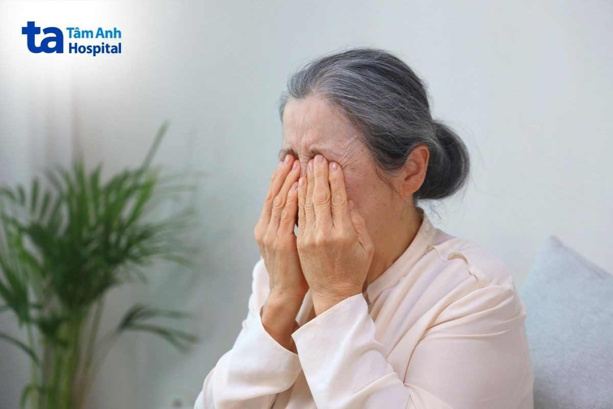 Thoái Hóa Giác Mạc Là Gì