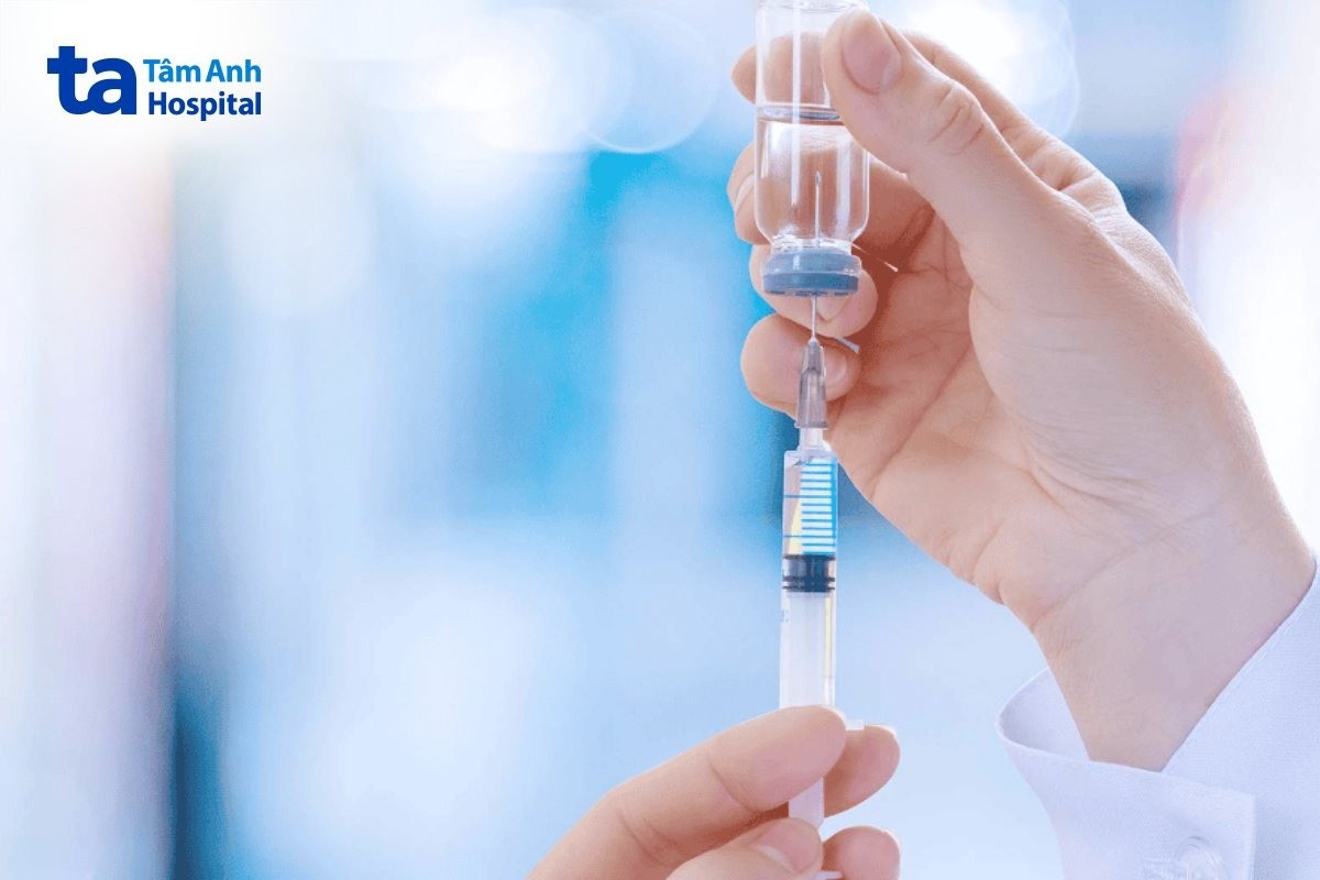 tiêm vắc xin phòng bệnh viêm màng não