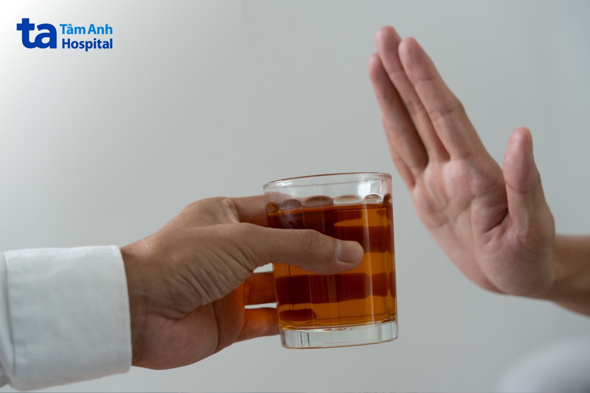tránh hoặc hạn chế bia rượu