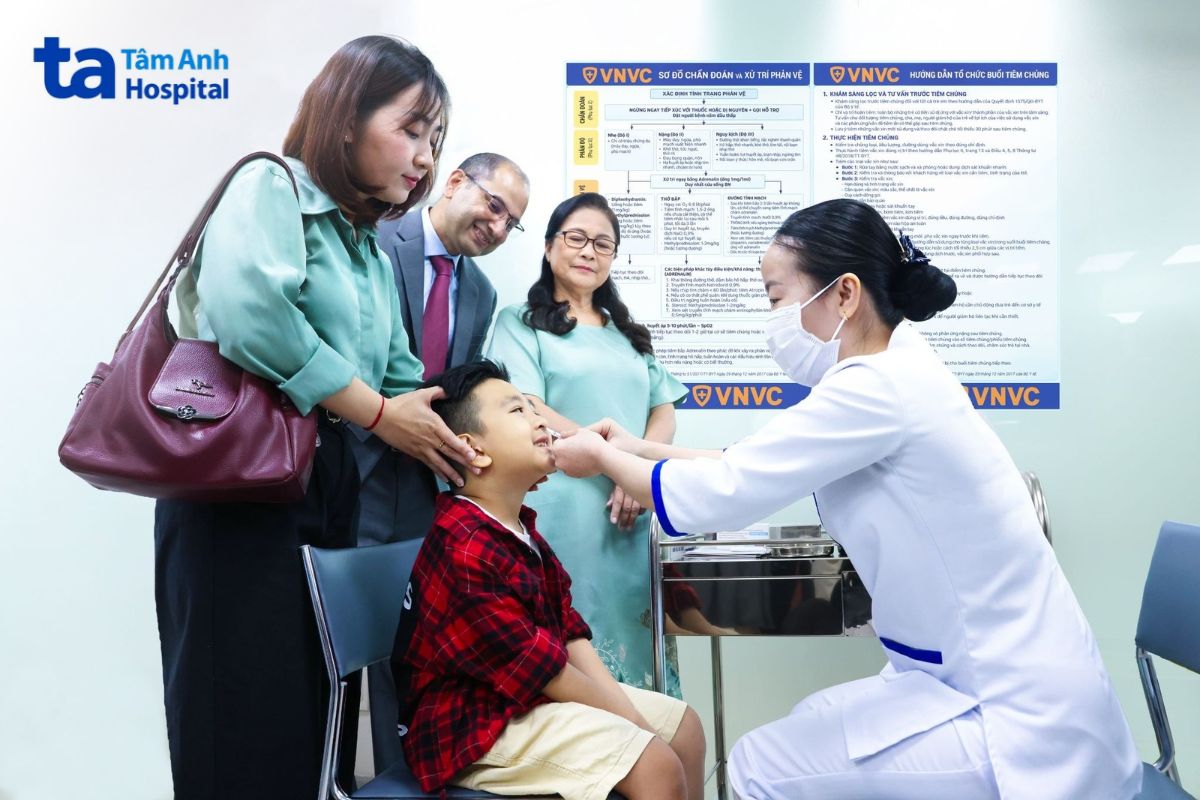 xịt vắc xin cúm vào đường mũi